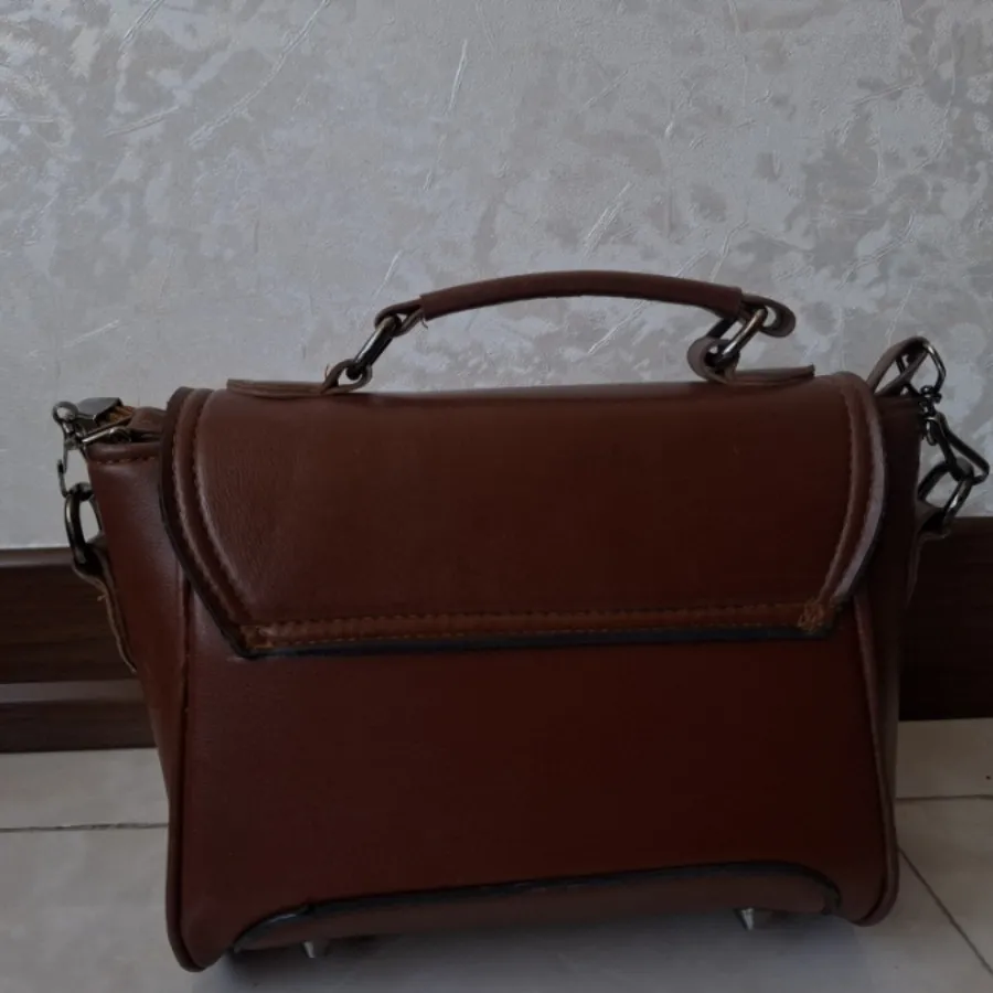 کیف برند گوچی و کیف زرشکی