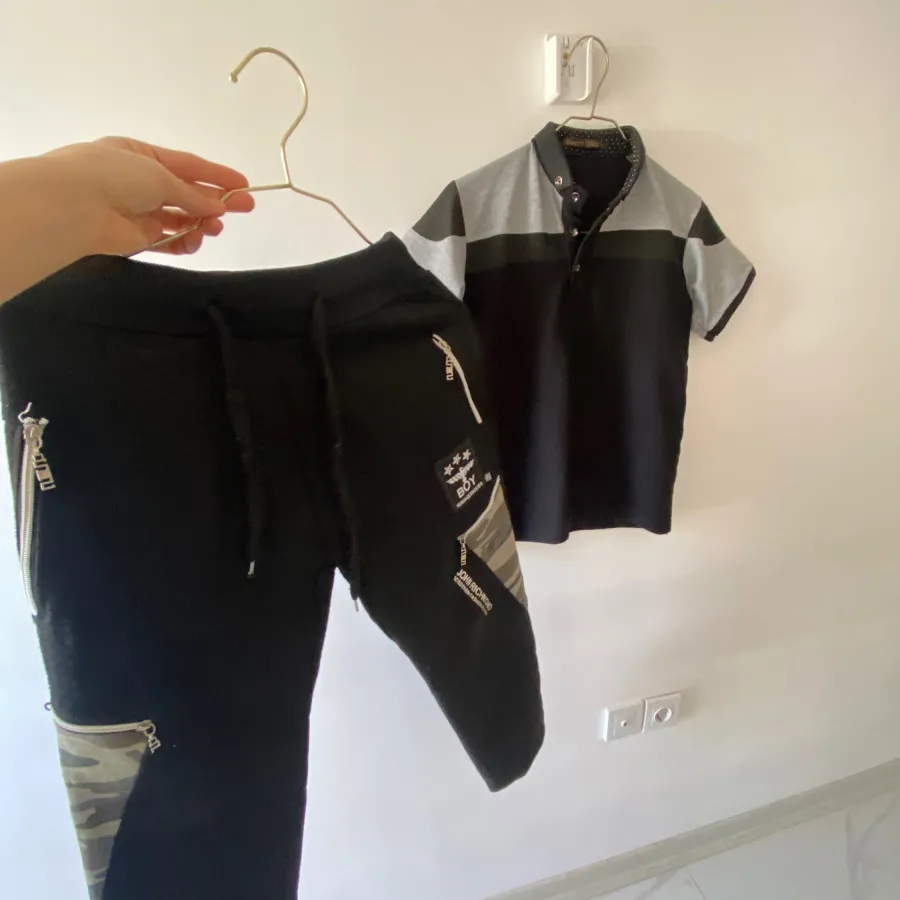 تیشرت و شلوار گرمکن