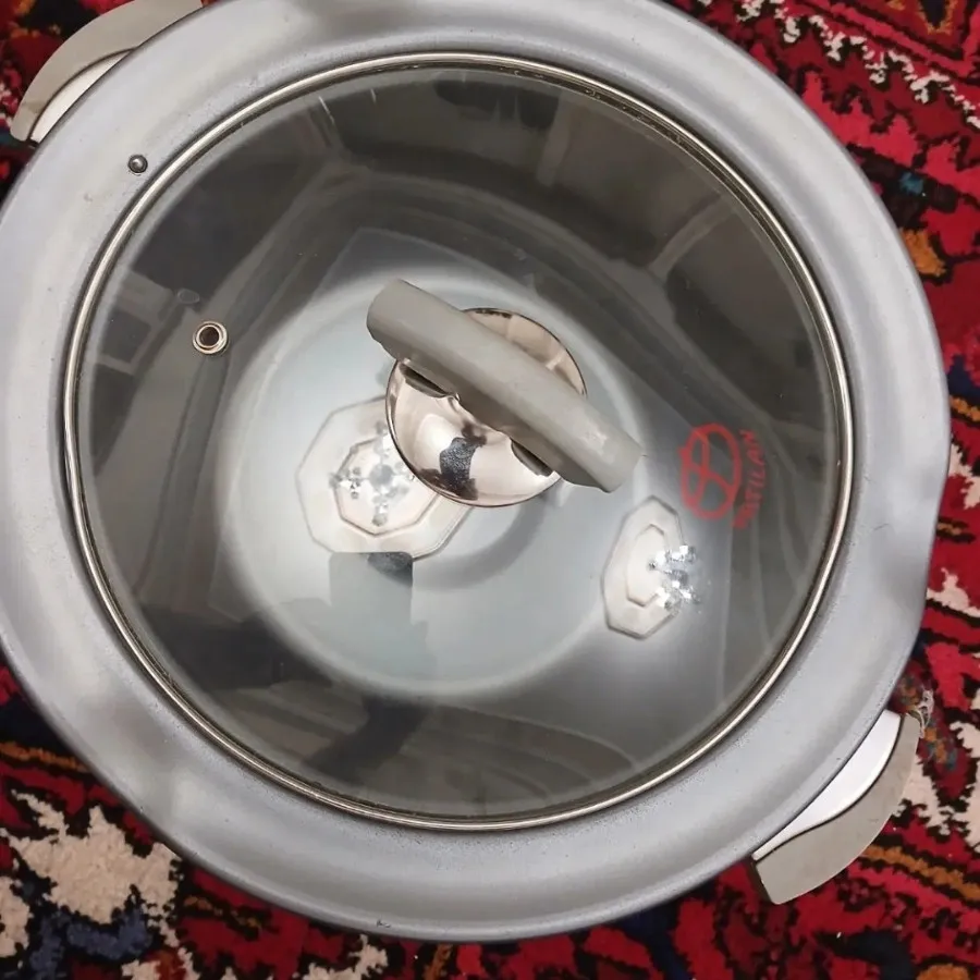 قابلمه نسوز قدیمی