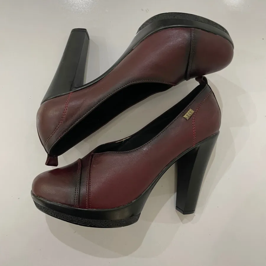 کفش مجلسی چرم