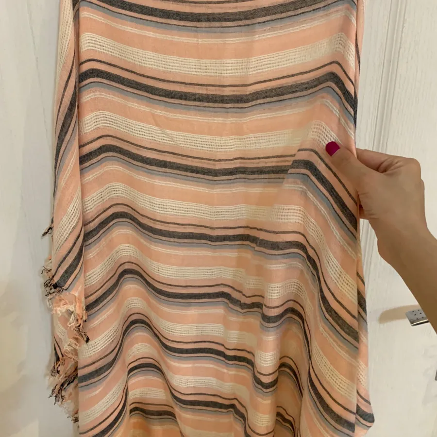 شال h&m