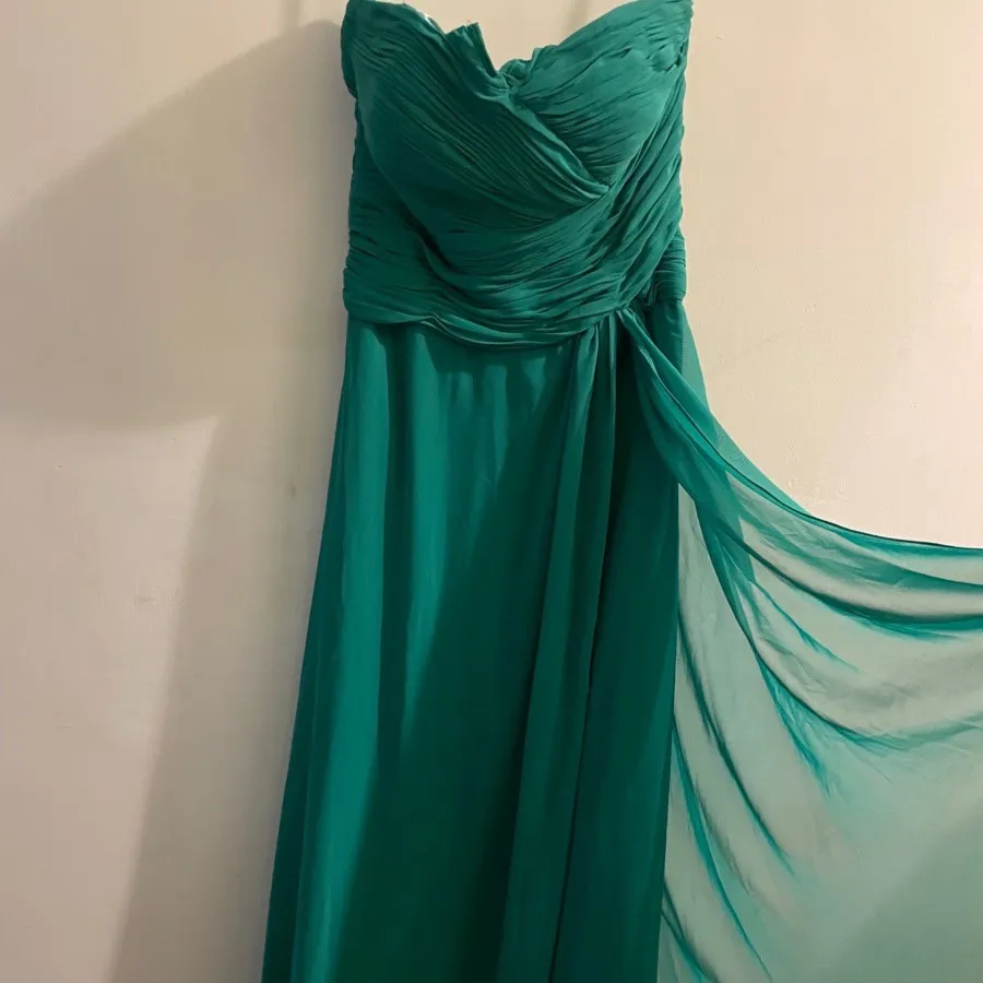 پیراهن دکلته مجلسی سبز