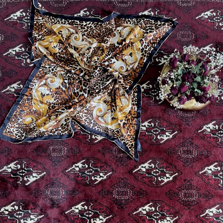 روسری ساتن