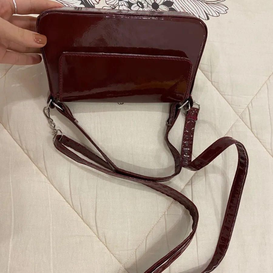 کیف زرشکی