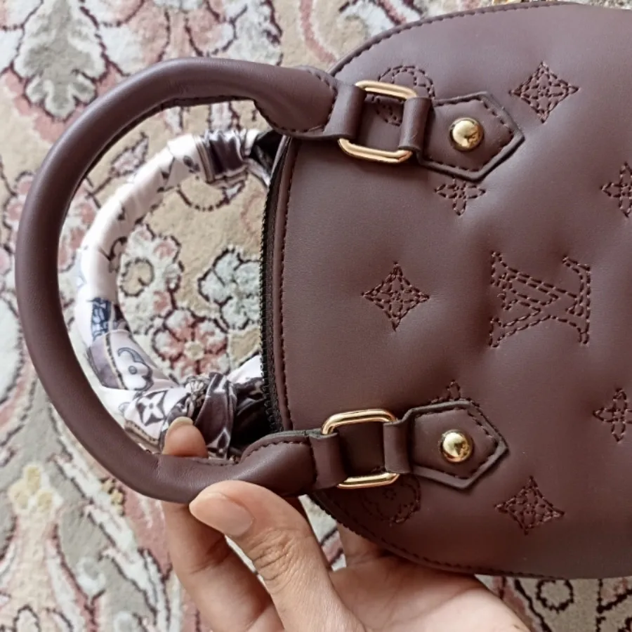 کیف قهوه ای
