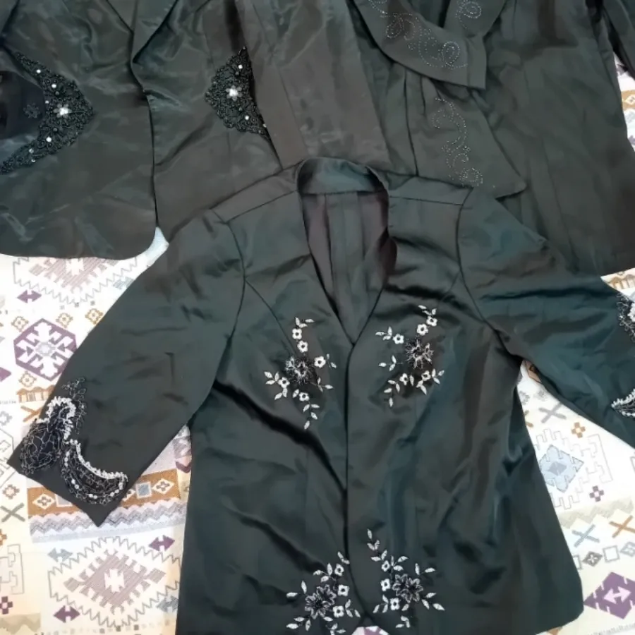کت مشکی