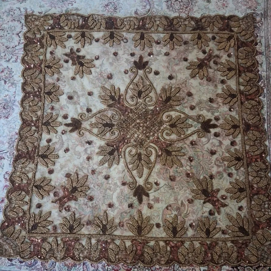 رومیزی کارشده