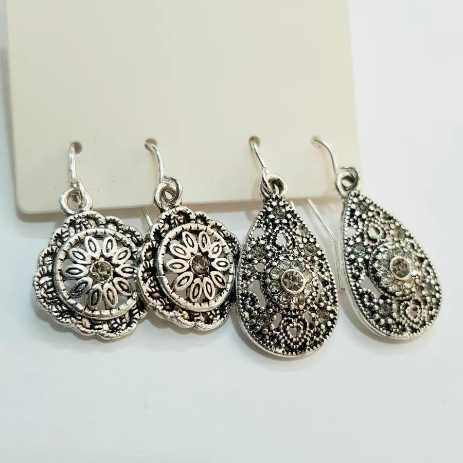 پک  گوشواره سیاه قلم
