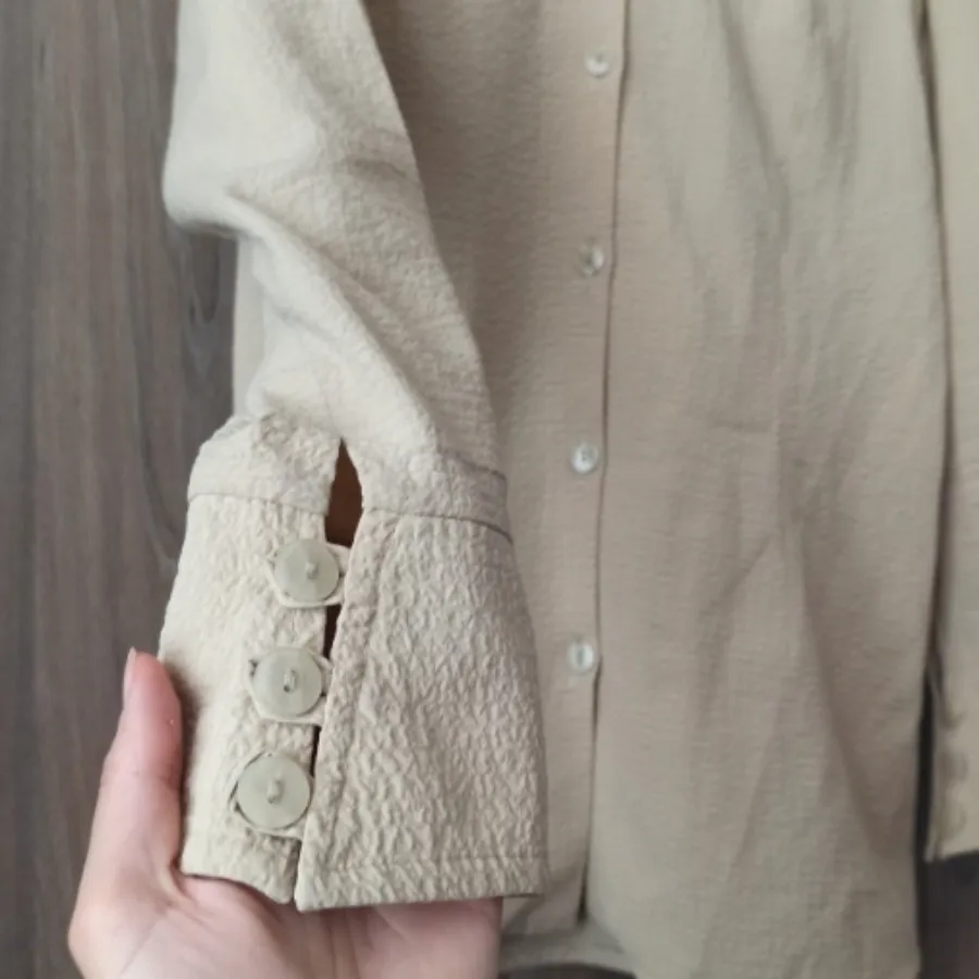شومیز کرم