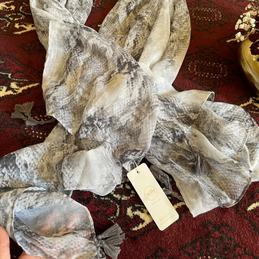 شال نخی پوست ماری