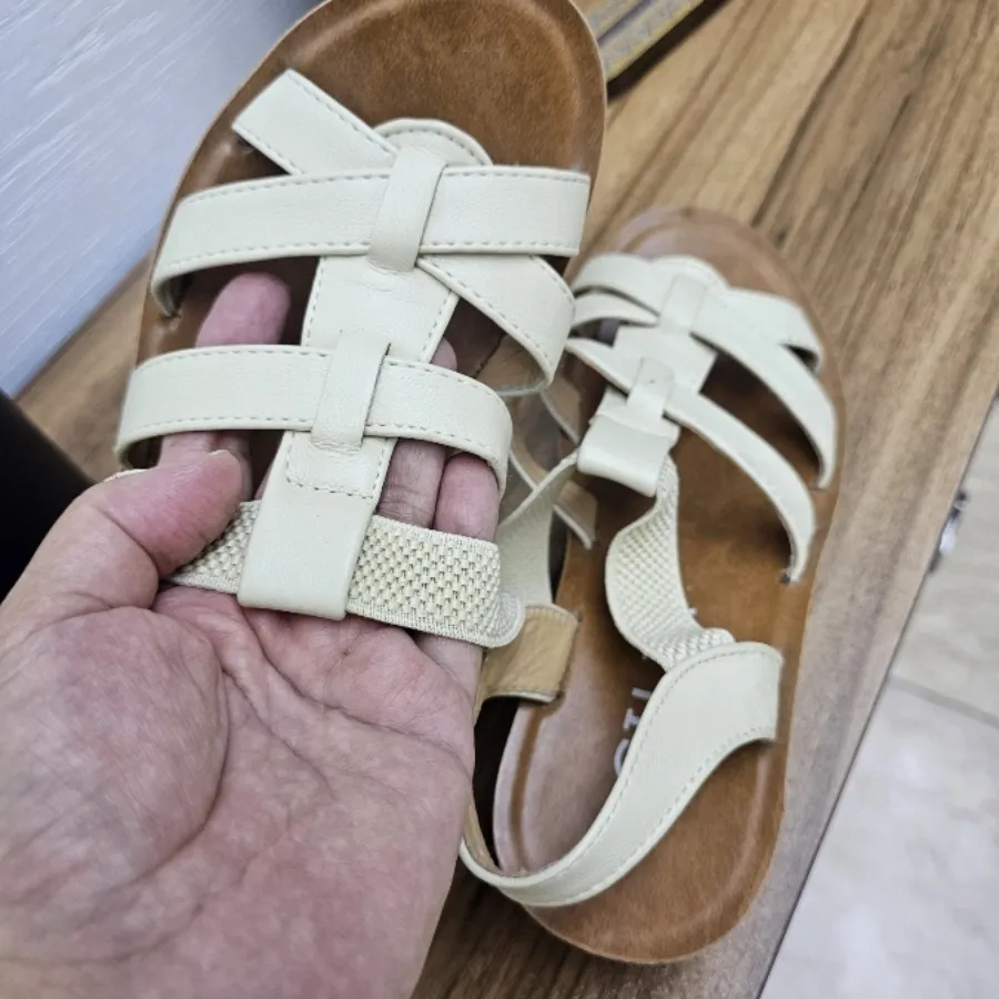 کفش تابستونی