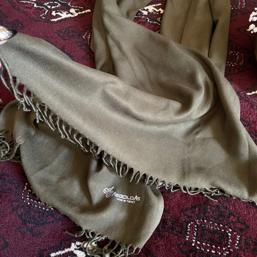 شال نخیasholdas