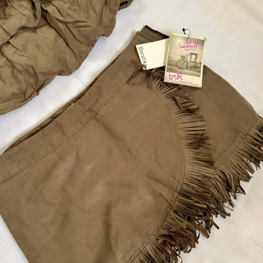 ست تاپ و دامن Bershka