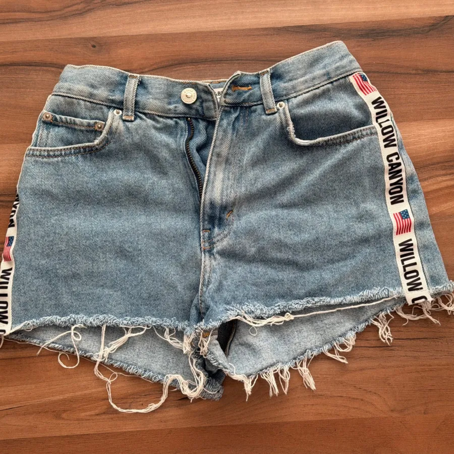 شلواذک pull and bear