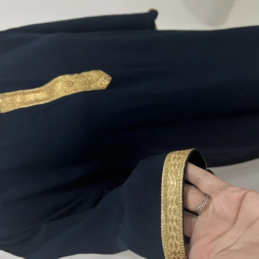 ساحلی نخی کفتان. بارداری
