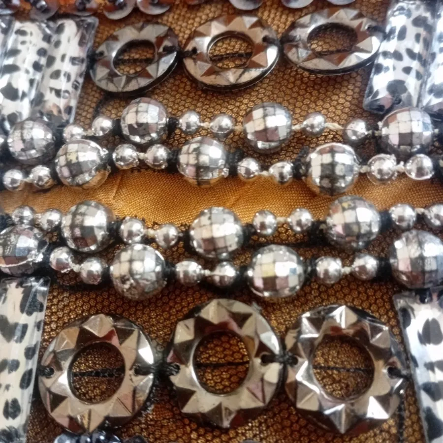 گردنبند پارچه تور کارشده