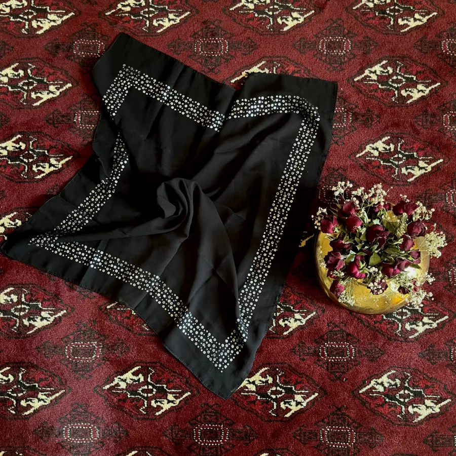 روسری مشکی