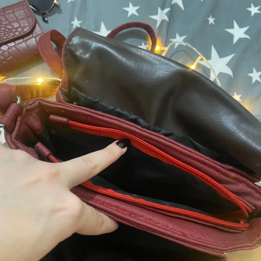 کیف دوشی چرم زرشکی