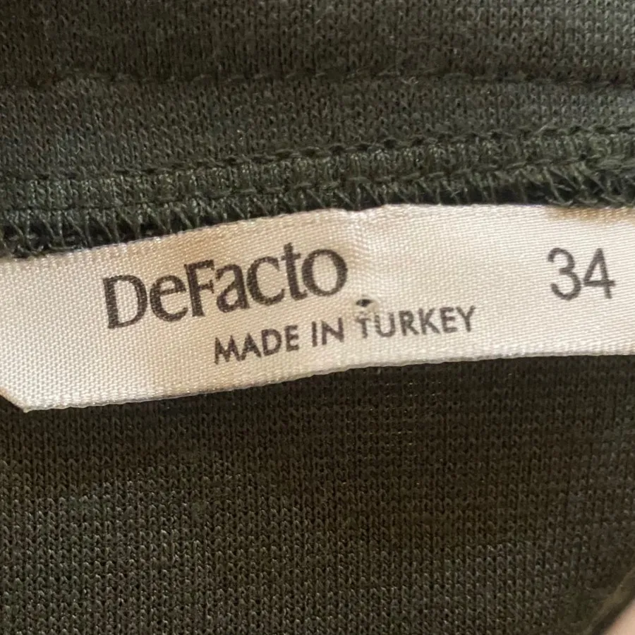 دامن defacto
