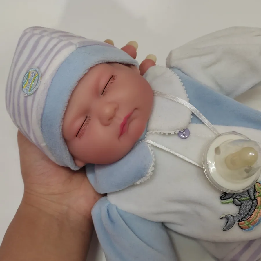 عروسک نوزاد بیبی بورن
