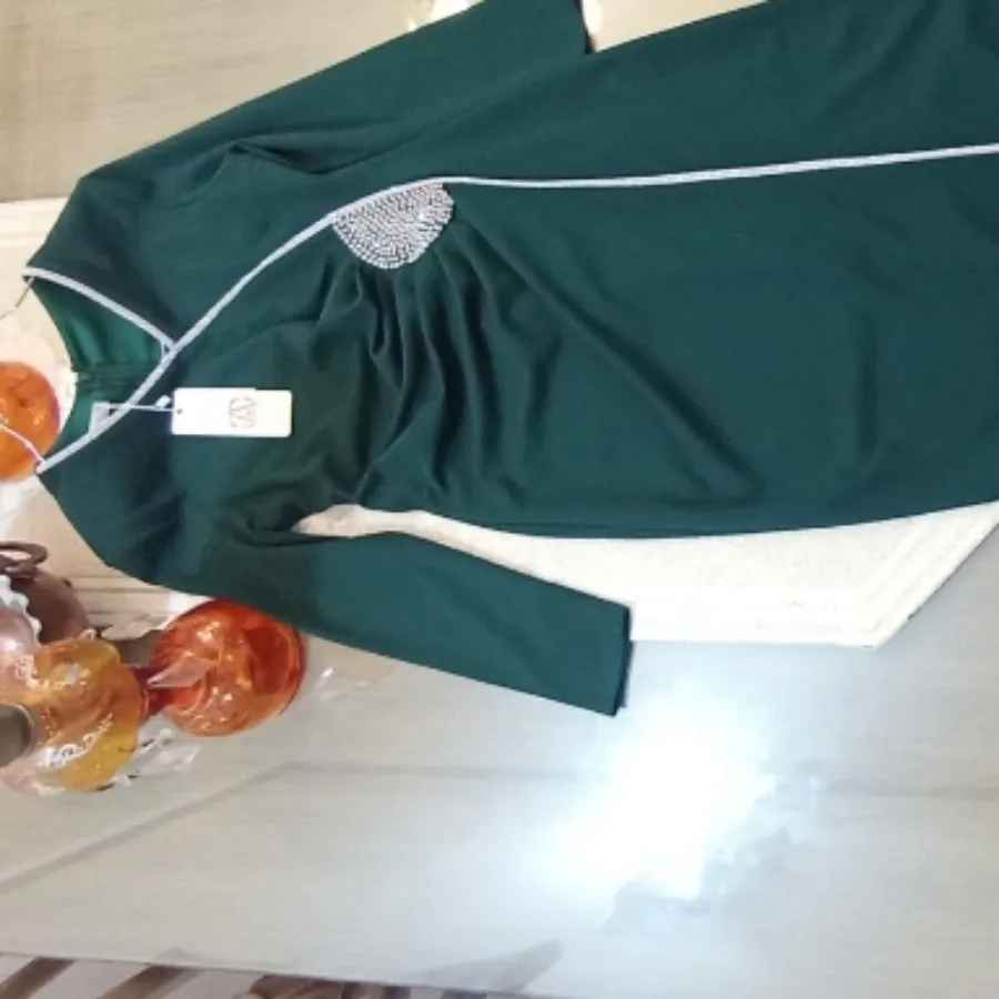 پیراهن مجلسی پوشیده