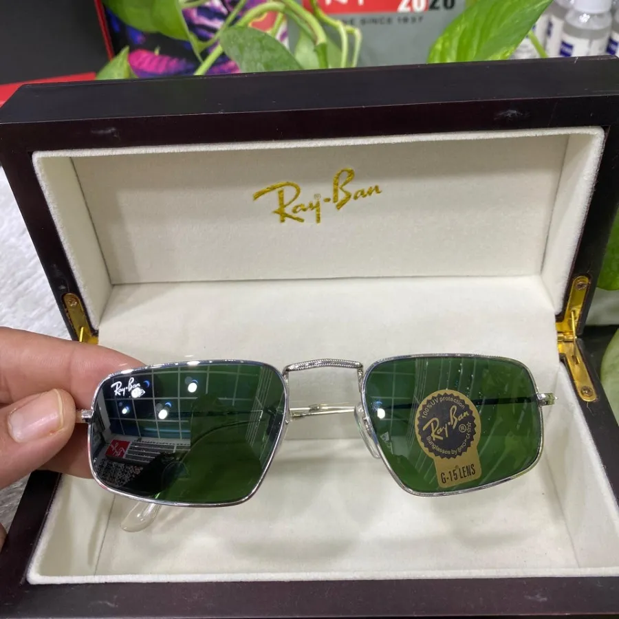 Ray ban