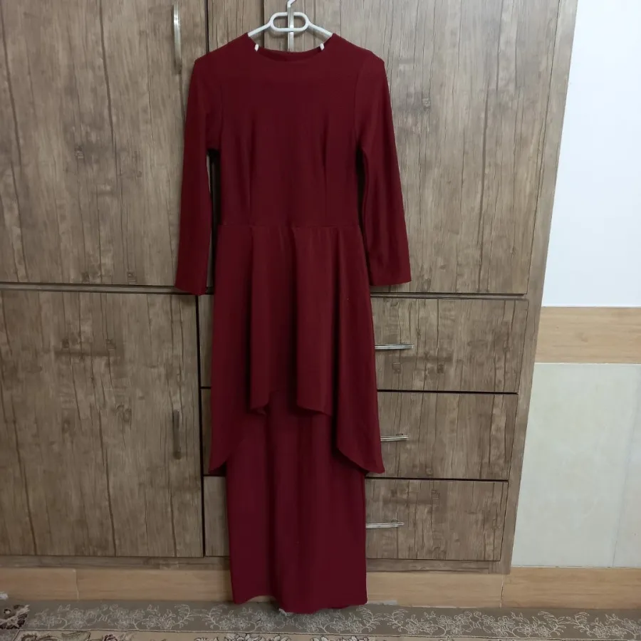 پیراهن مجلسی پوشیده