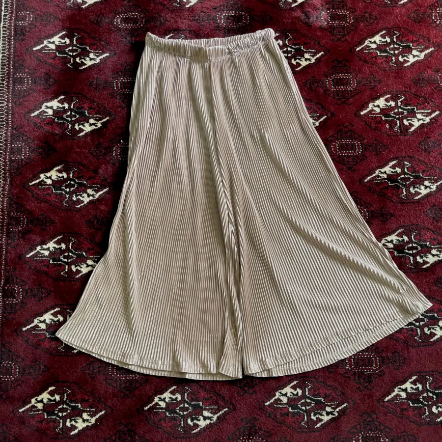 دامن شلواری بژ پلیسه