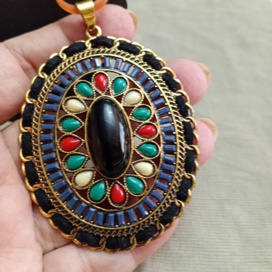 گردنبند مارک poette,