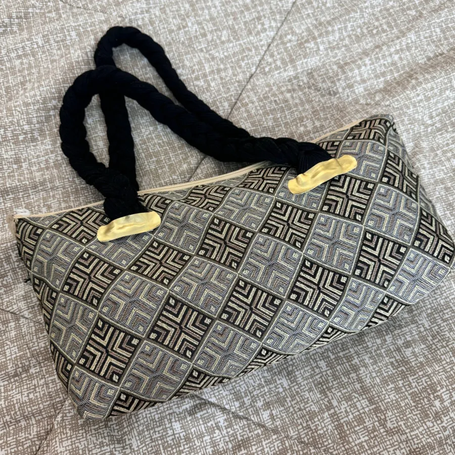 کیف دست دوز