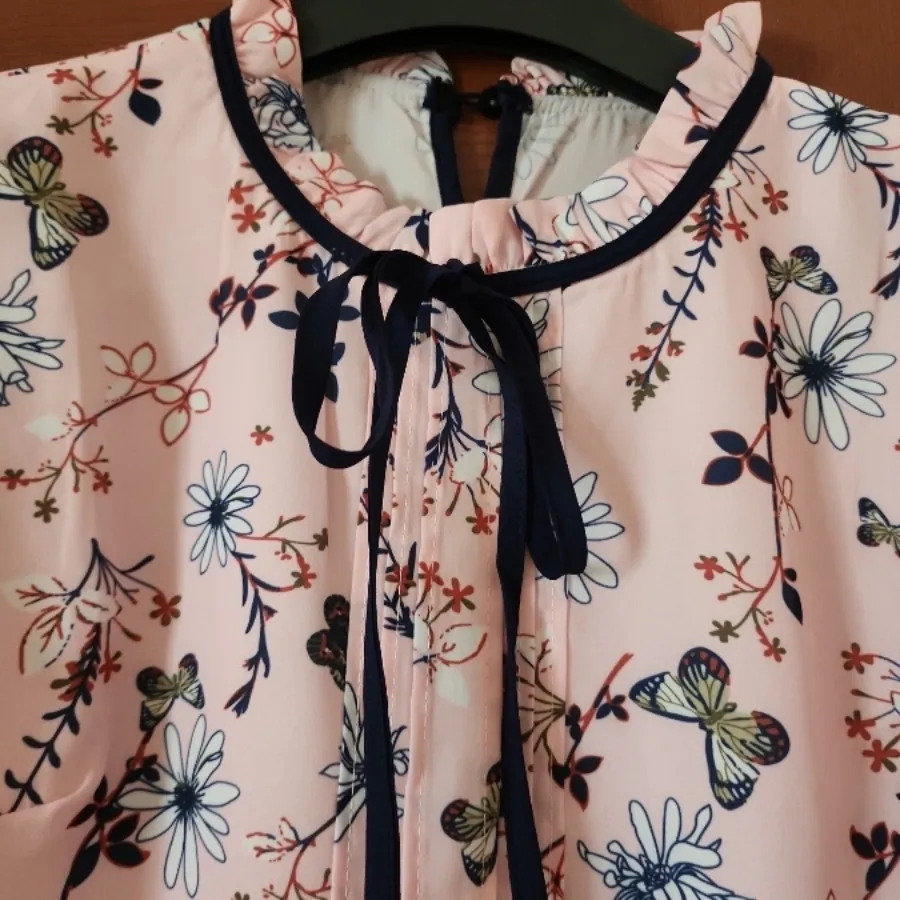 شومیز فلورال کرپ