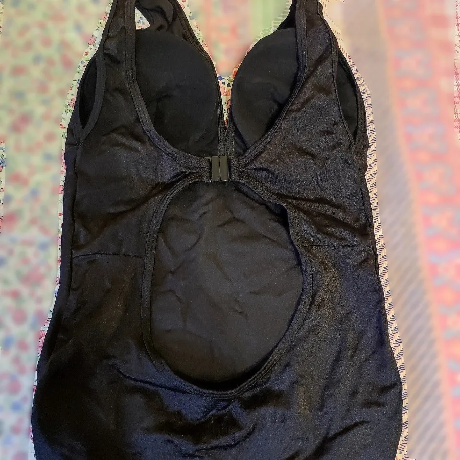 بادی زنانه پشت باز