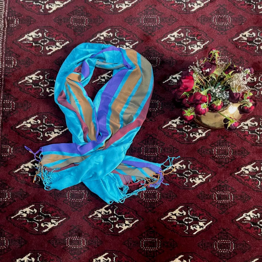 شال نخی طرح دار