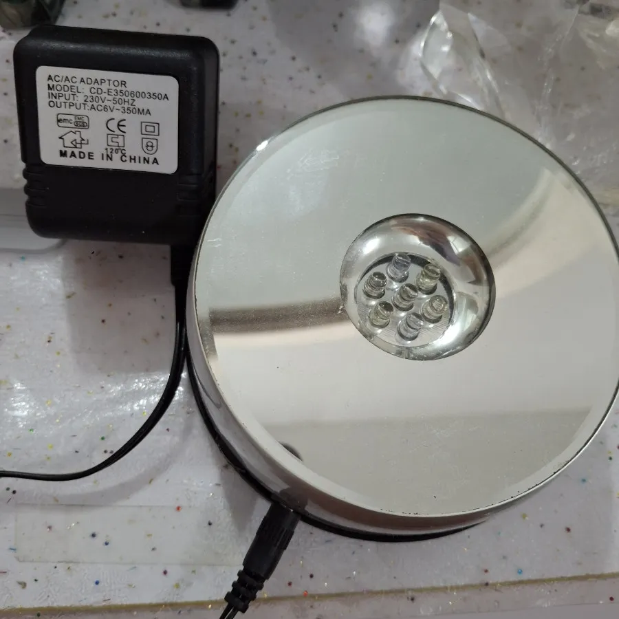 ساعت دکوری چراغ دار