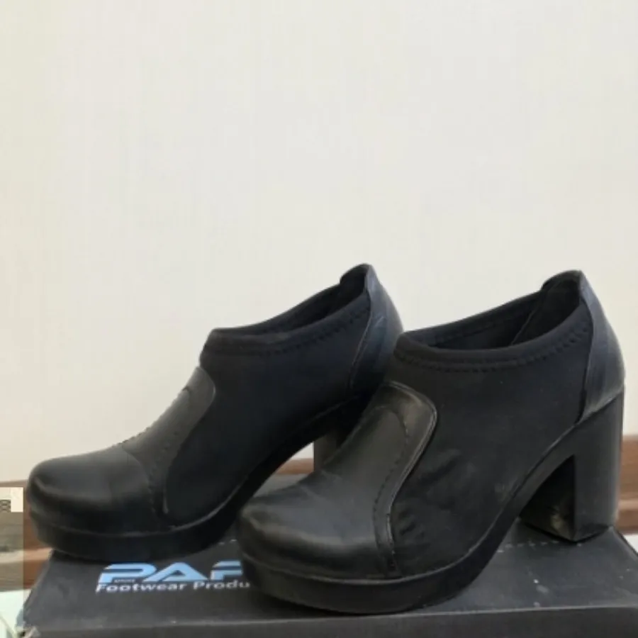 کفش چرم زنانه