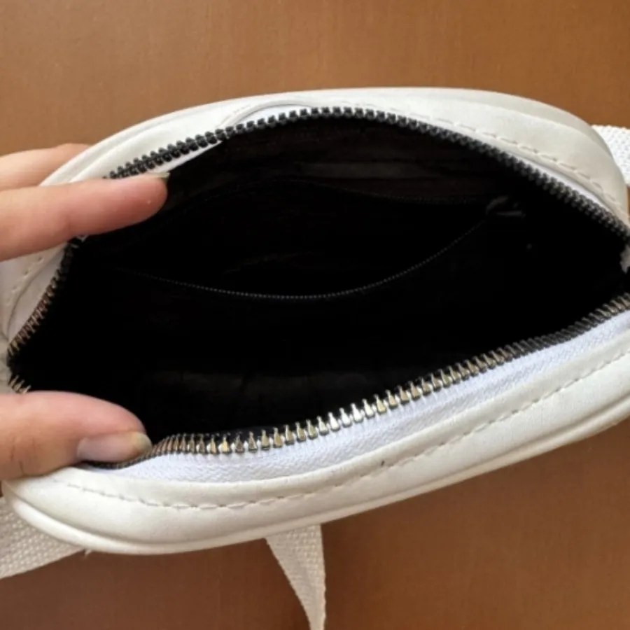 کیف زارا سفید