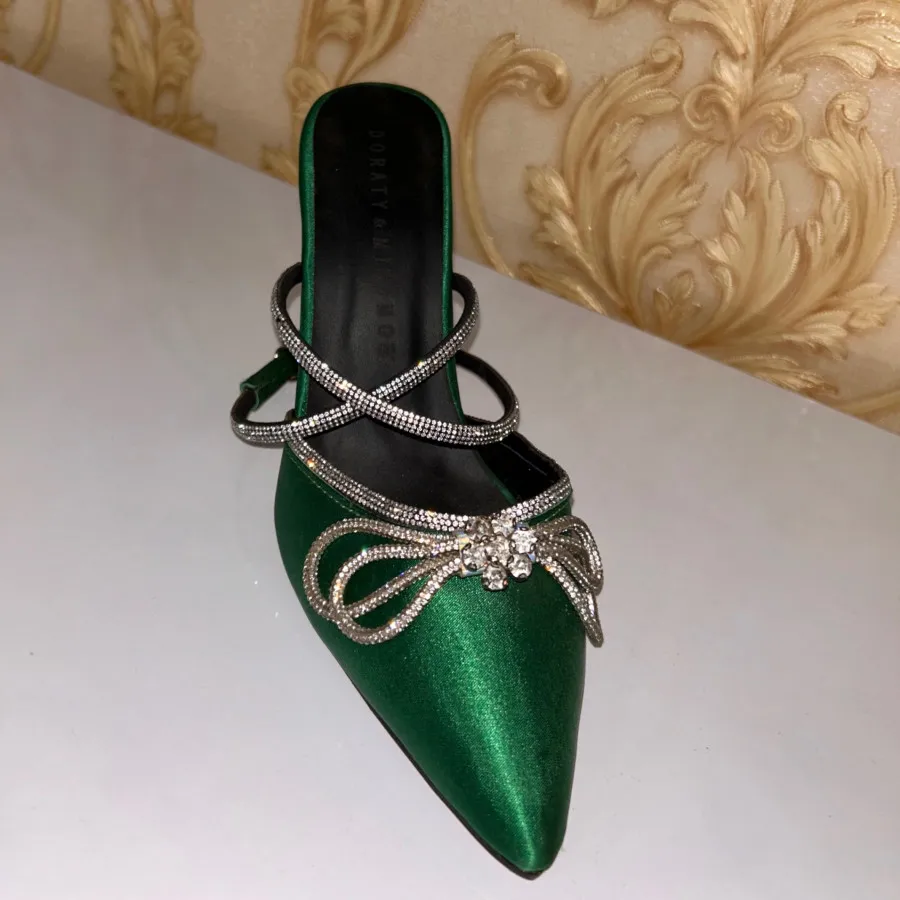 کفش پاشنه دار مجلسی