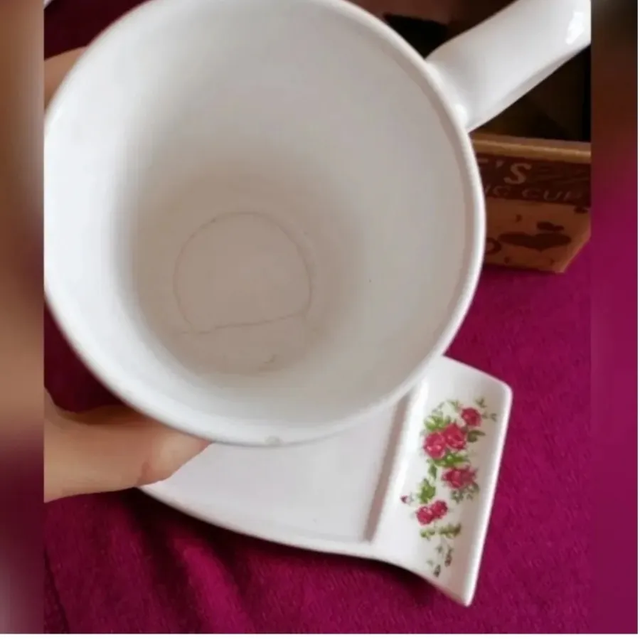 ماگ و زیر لیوانی