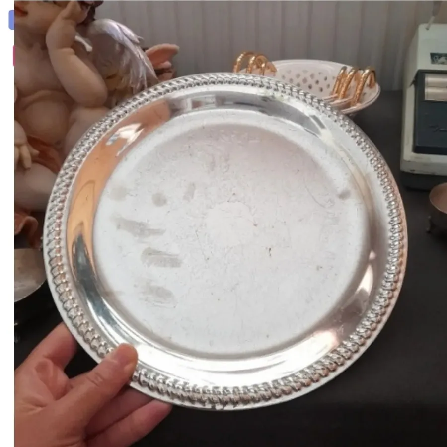 قوری و فنجان کوچک