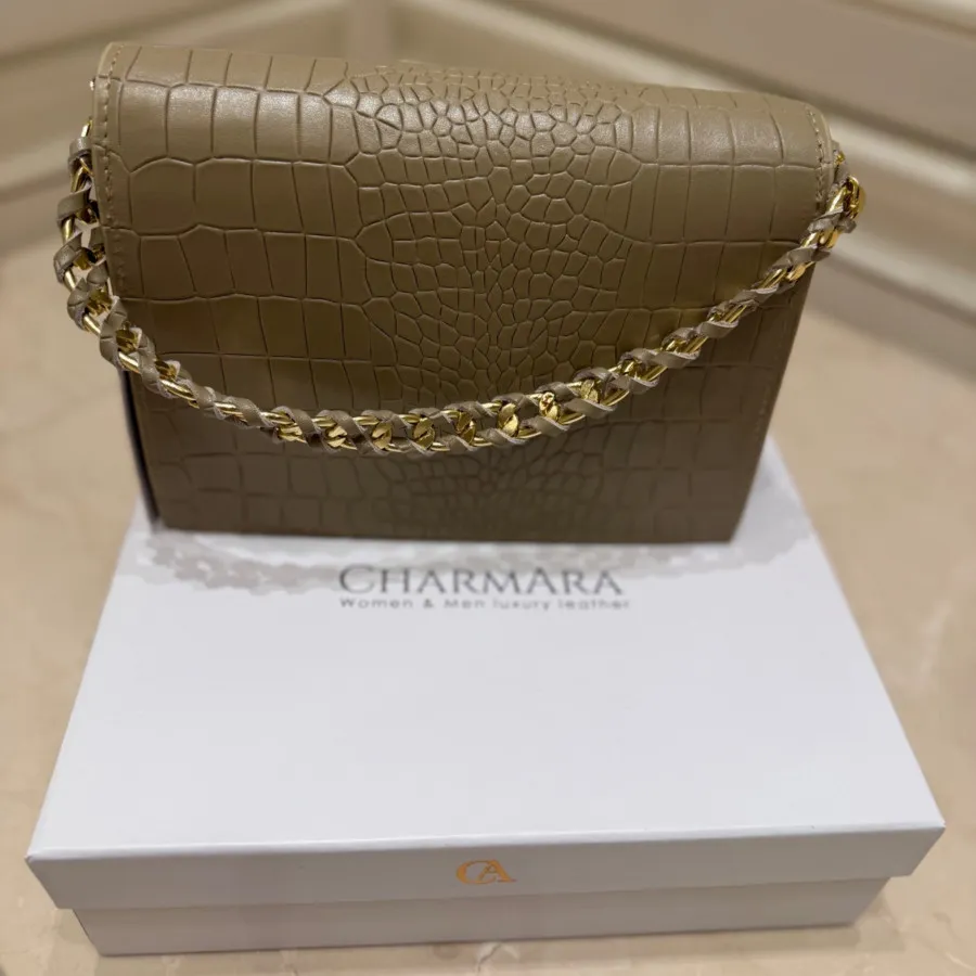 کیف‌چرم ارا