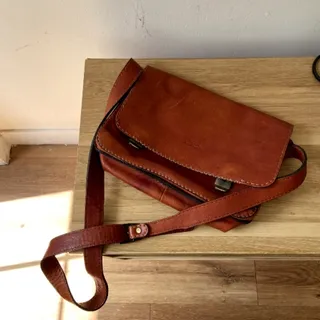 کیف چرم نیمه اداری
