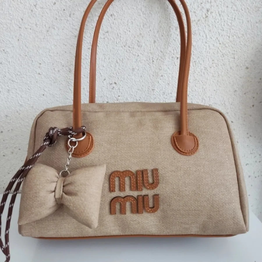 کیف miu miu