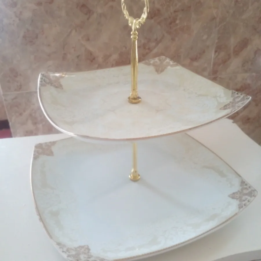 شیرینی خوری