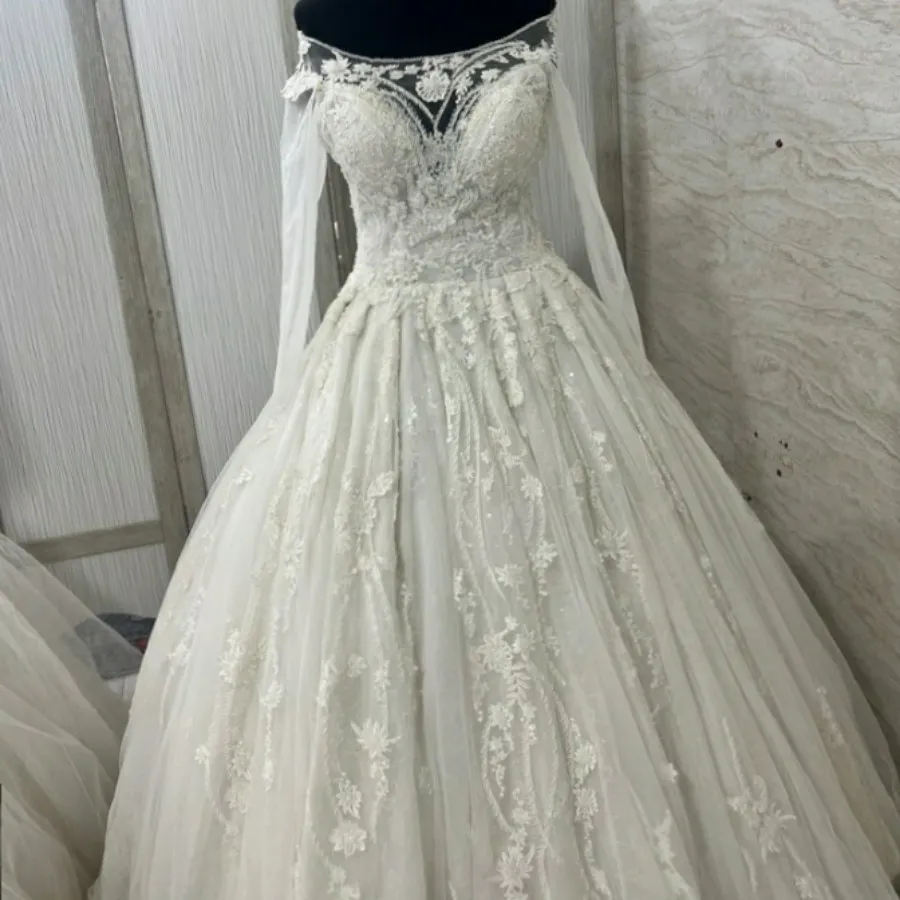 لباس عروس دنباله دار