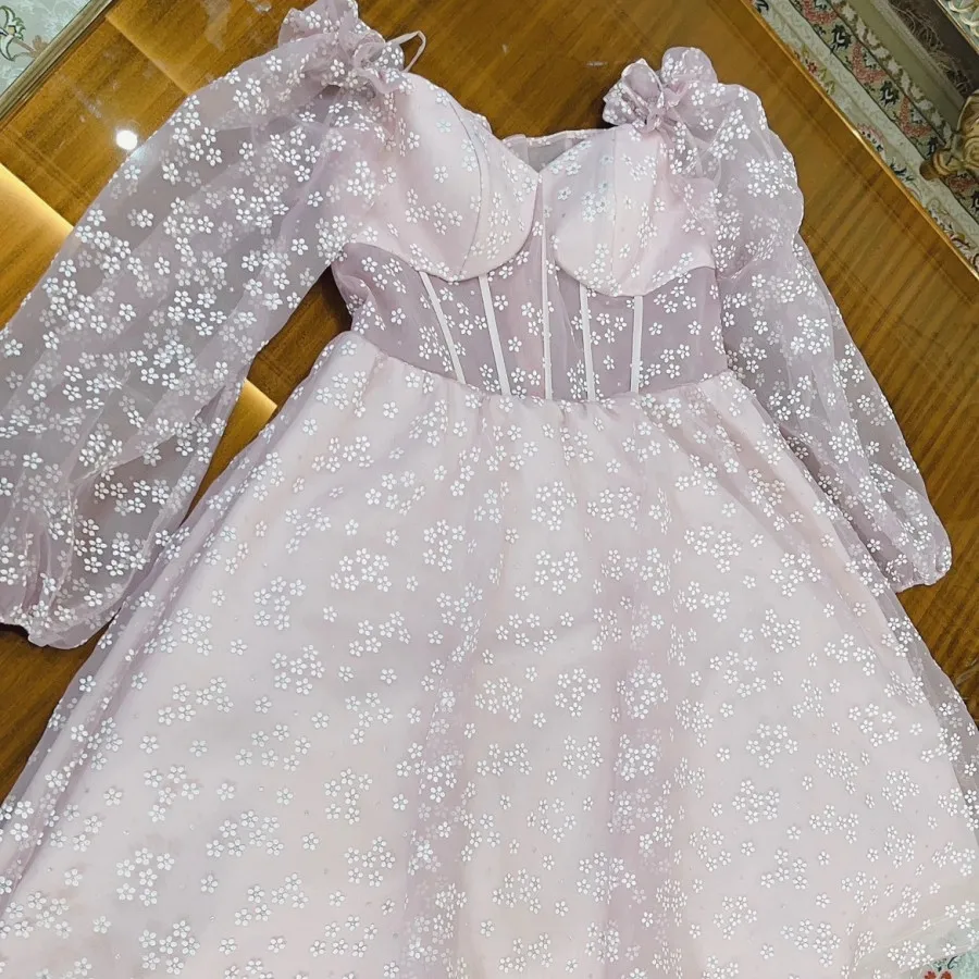 لباس عروسکی