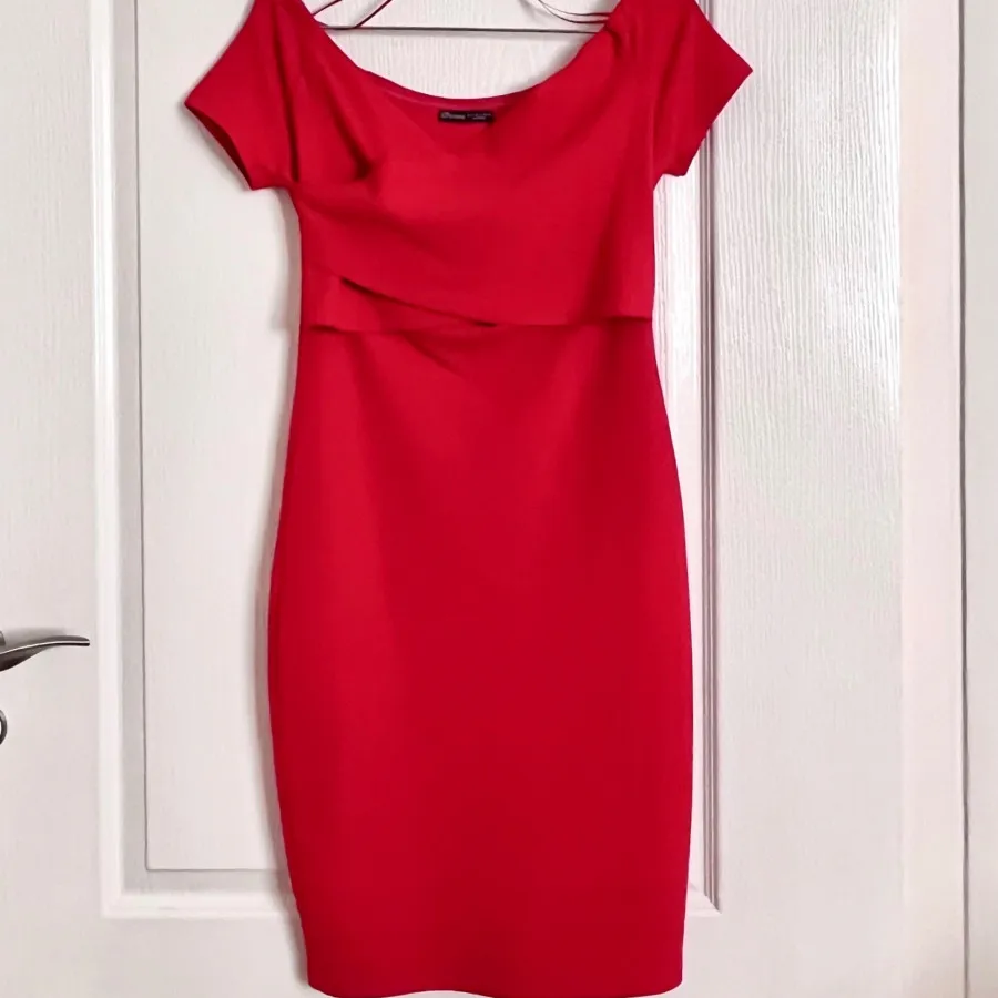 پیراهن قرمز zara