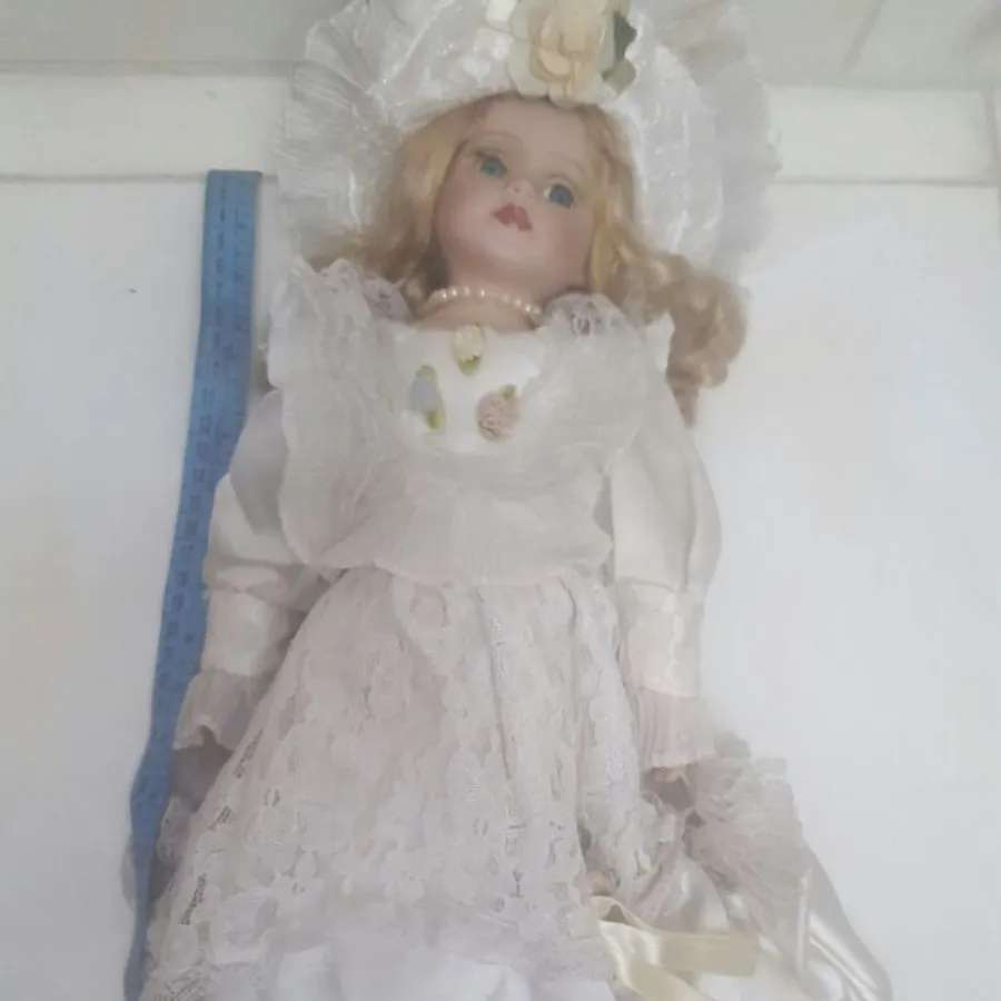 عروسک سرامیکی