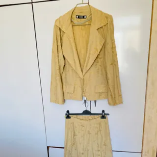 ست کت شلوار کرم تابستونی