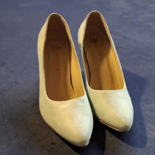 کفش پاشنه بلند زنانه