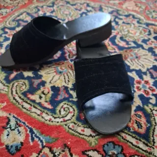 دمپایی رو فرشی